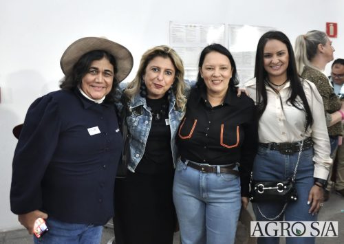 JULIANA-SALVA-DE-PRATA-3