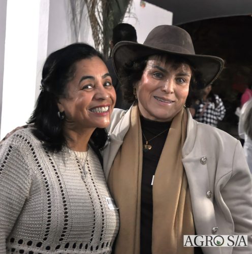 JULIANA-SALVA-DE-PRATA-50